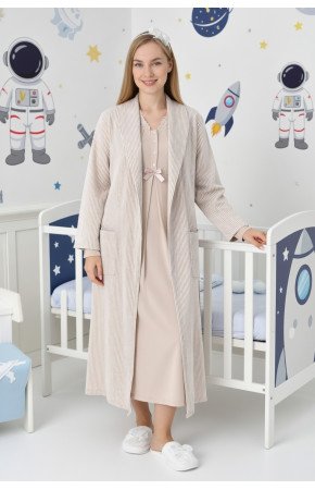 Bej Renkli, Dantel Detaylı, Uzun Kollu Lüks Erdeniz 2305 Jakarlı Sabahlıklı Lohusa -Hamile Pijama Takımı Bej Renkli, Dantel Detaylı, Uzun Kollu Lüks Erdeniz 2305 Jakarlı Sabahlıklı Lohusa -Hamile Pijama Takımı