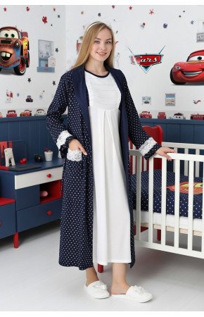 Lacivert Renkli, Paunatiyeli, Dantel Detaylı, Uzun Kol Erdeniz 2308 Sabahlıklı Lohusa Hamile Gecelik Takım Lacivert Renkli, Paunatiyeli, Dantel Detaylı, Uzun Kol Erdeniz 2308 Sabahlıklı Lohusa Hamile Gecelik Takım