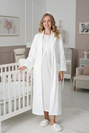 Ekru Dantel Detaylı Uzun Kol Kapitone Sabahlıklı Lohusa Gecelik Takımı - Erdeniz 2312 Ekru Dantel Detaylı Uzun Kol Kapitone Sabahlıklı Lohusa Gecelik Takımı - Erdeniz 2312